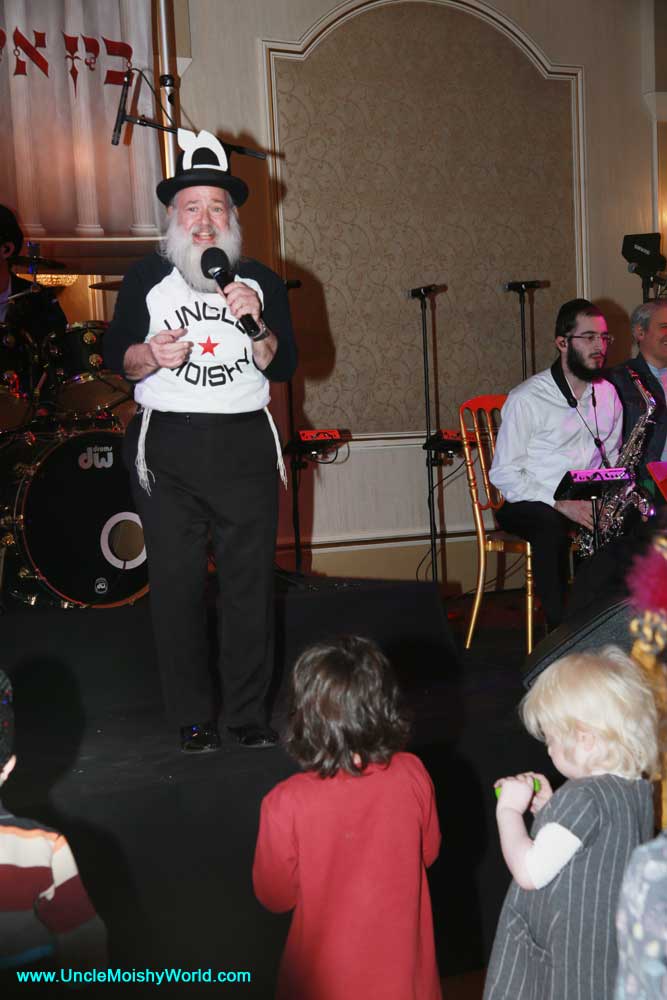Uncle Moishy's Bein Ish Purim Concert.