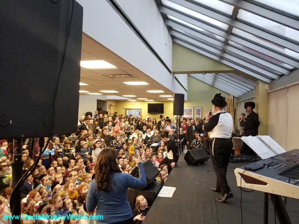 Jewish Children's Entertainer Uncle Moishy Performing at Boro Park Center Succos.