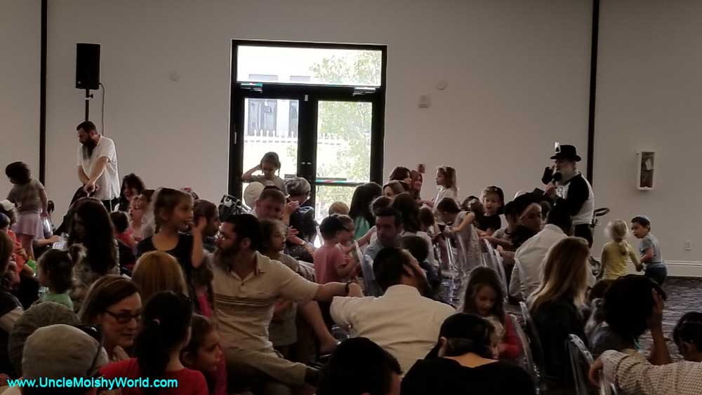 A glimpse of the audience that turned out for Uncle Moishy' "Welcome Album Tour" held in Miami Florida.